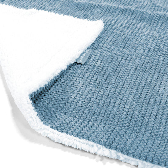 Sherpa-Decke - Pom-Pom Himmelblau 01