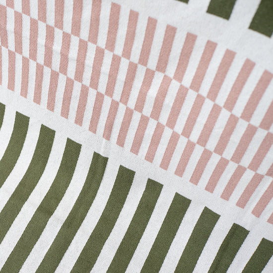 Kuscheldecke / Tagesdecke - Gestrickte Streifen Grün 02