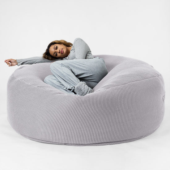 LOUNGE PUG - 'Mega-Mammoth' Sofa Sitzsack XXL - Schlafsofa - Ellos Gestrickter Hellgrau