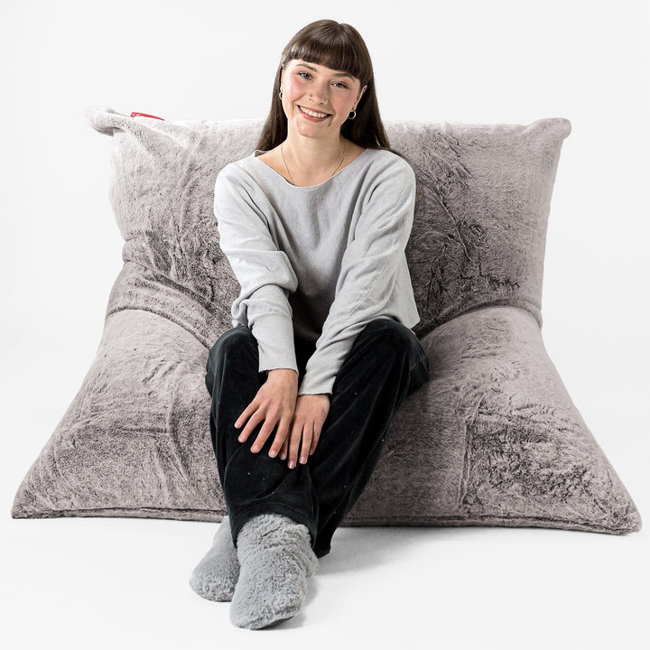 Sitzsack XXL - Kaninchen Kunstfell Hellgrau 01