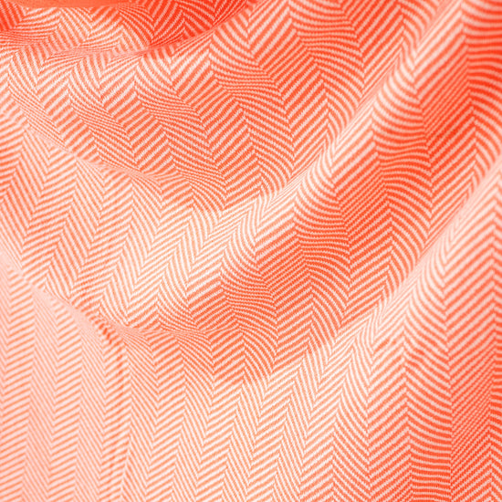 Kuscheldecke / Tagesdecke - Gestrickte Fischgrätenmuster Koralle 02