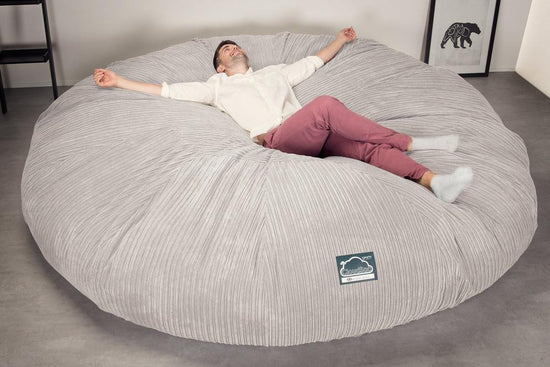 Lounge Pug, CloudSac 5000 XXXXXL, Gigantischer Memory-Schaum Sitzsacksofa, Schlafsofa, Cord Creme