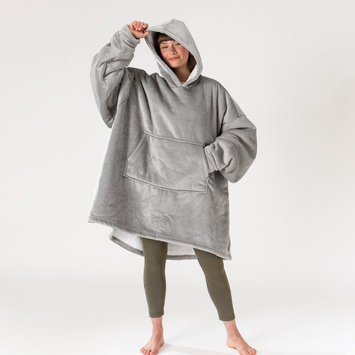 Lounge Pug Hoodie Decke für Erwachsene, Fleece Grau, Einheitsgröße– Big Bertha Original Switzerland