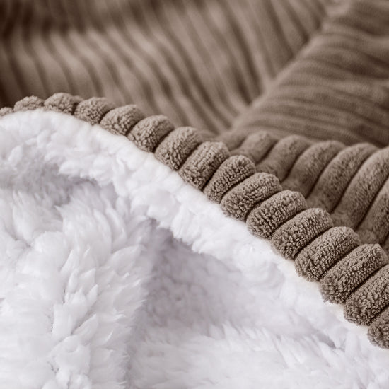 Sherpa-Decke - Cord Mocca 04