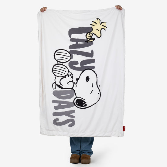 Snoopy Kuscheldecke / Tagesdecke - Faulenzen 01